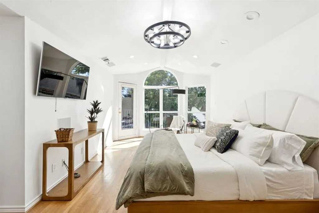 1309 Dumont Drive