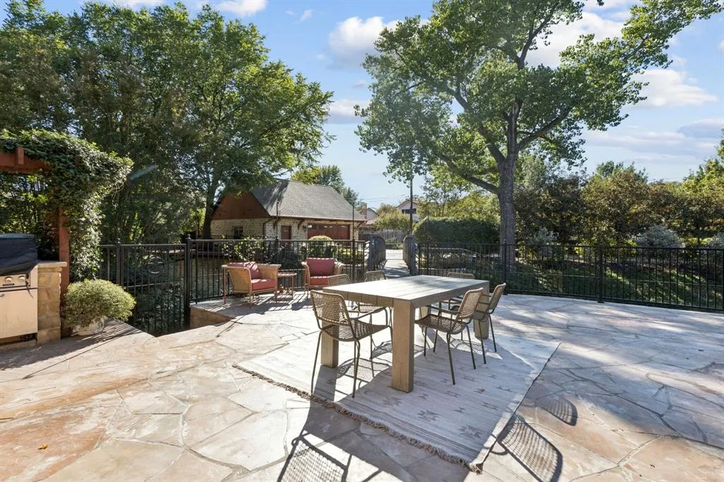 1309 Dumont Drive