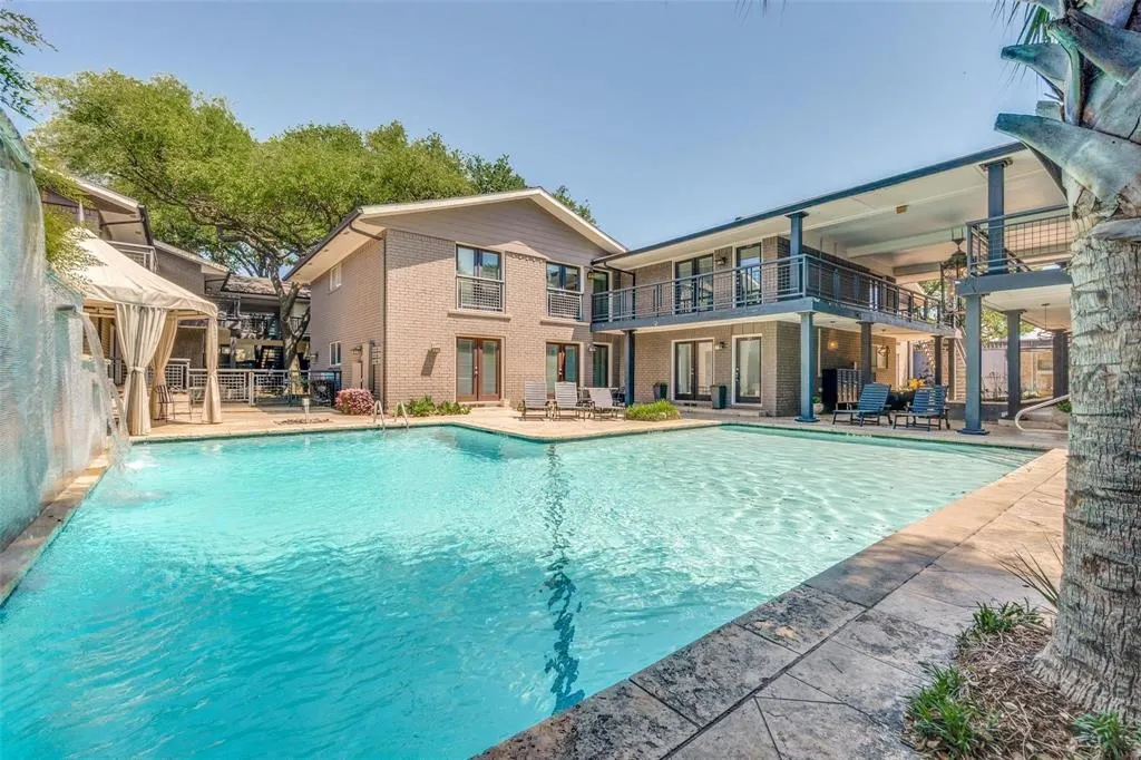 10209 Regal Oaks Drive, #112