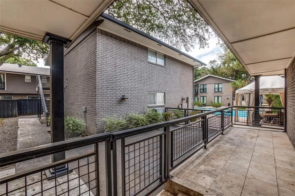 10209 Regal Oaks Drive, #112