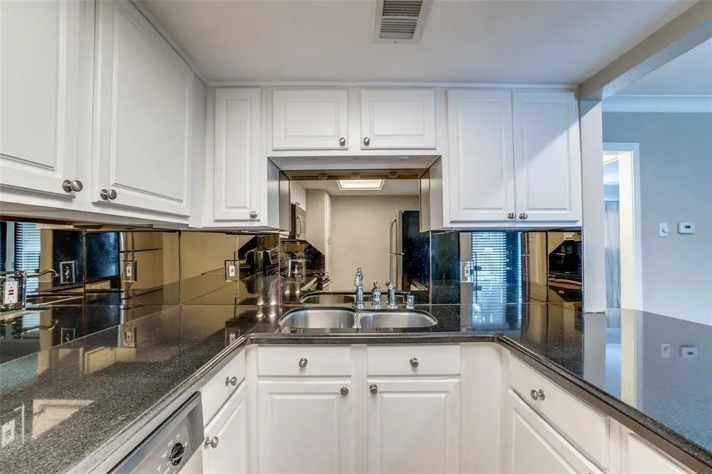 10209 Regal Oaks Drive, #112