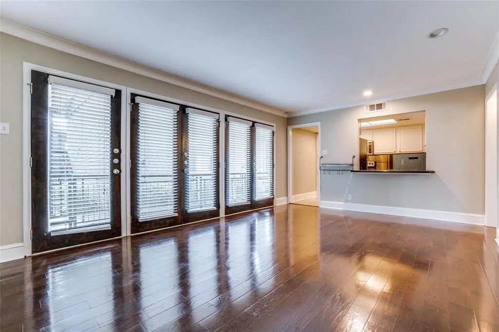 10209 Regal Oaks Drive, #112