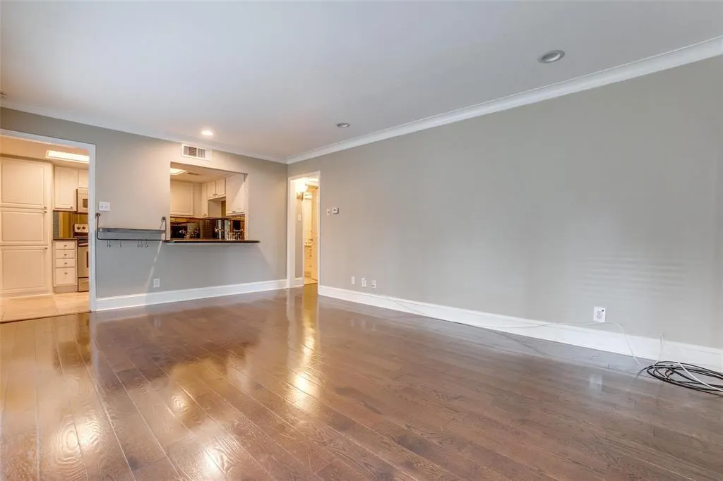 10209 Regal Oaks Drive, #112