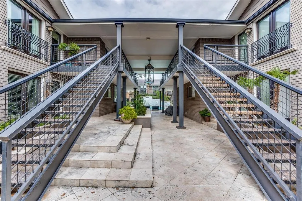 10209 Regal Oaks Drive, #112