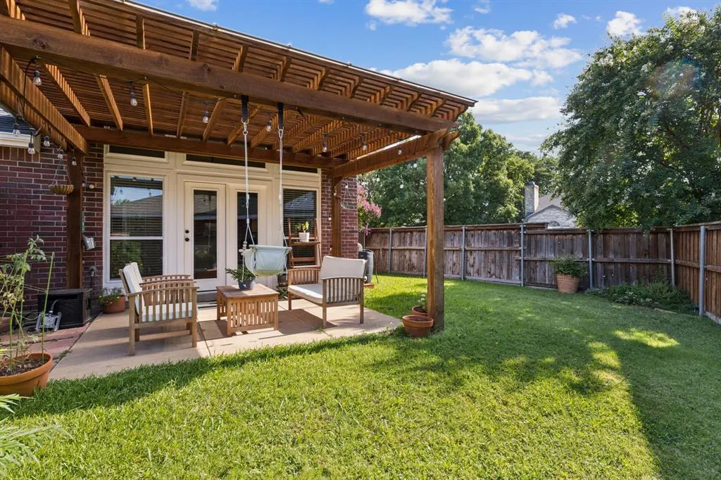 1716 Crescent Creek Lane