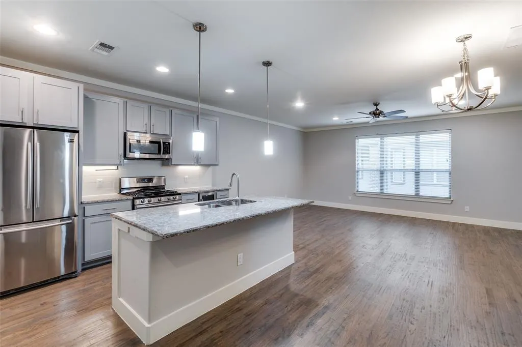 4316 Hartford Street, #18