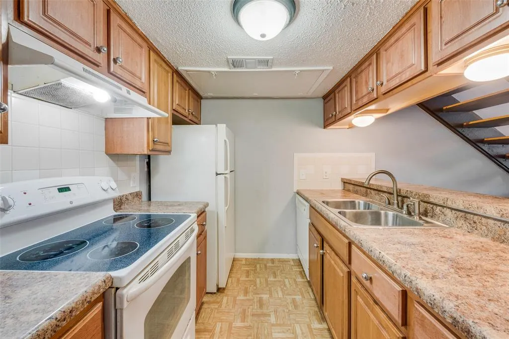 4622 Country Creek Drive, #1193