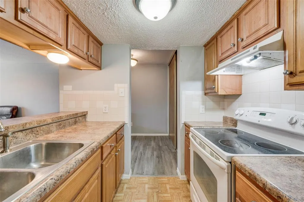 4622 Country Creek Drive, #1193