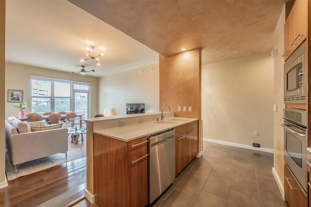 2323 N Houston Street, #310