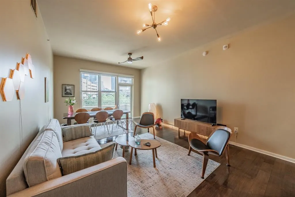 2323 N Houston Street, #310