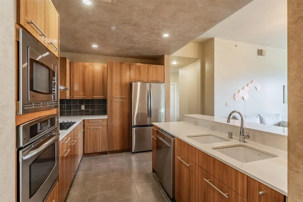 2323 N Houston Street, #310