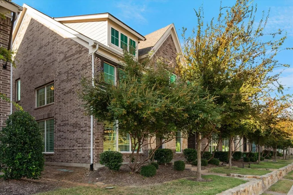 4917 Shore Crest Drive