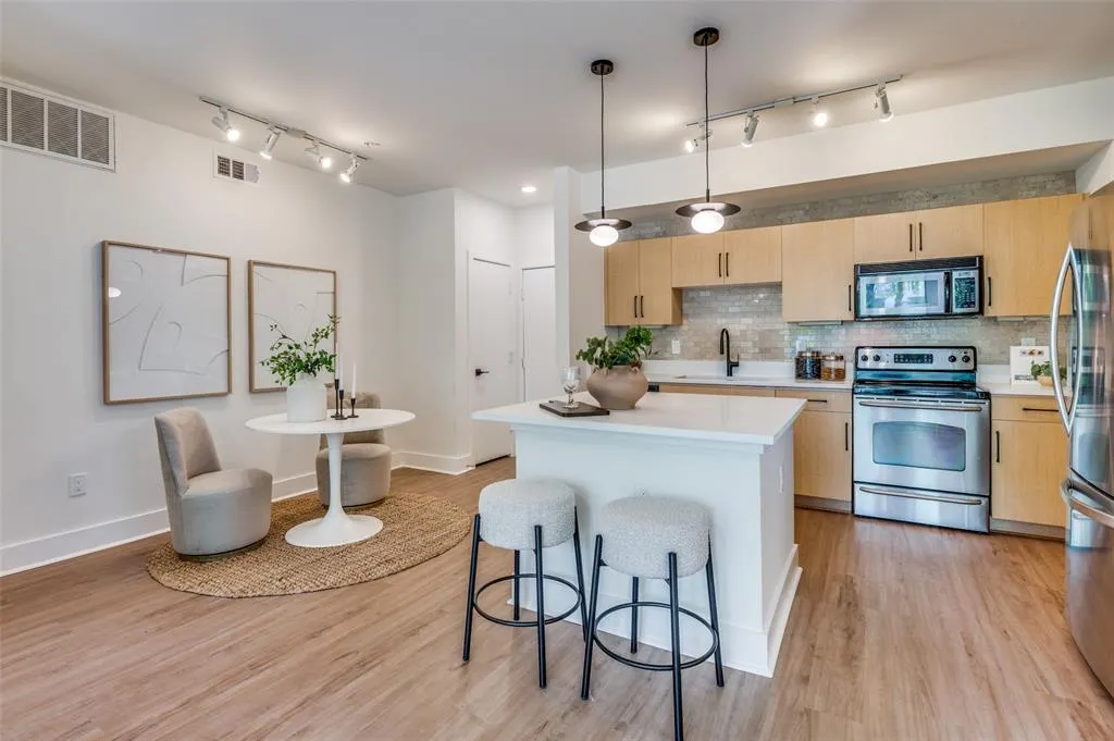 4605 Cedar Springs Road, #237