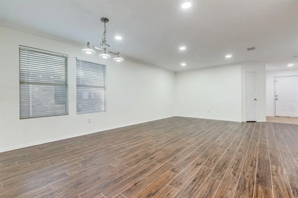 2705 Cedar Crest Drive