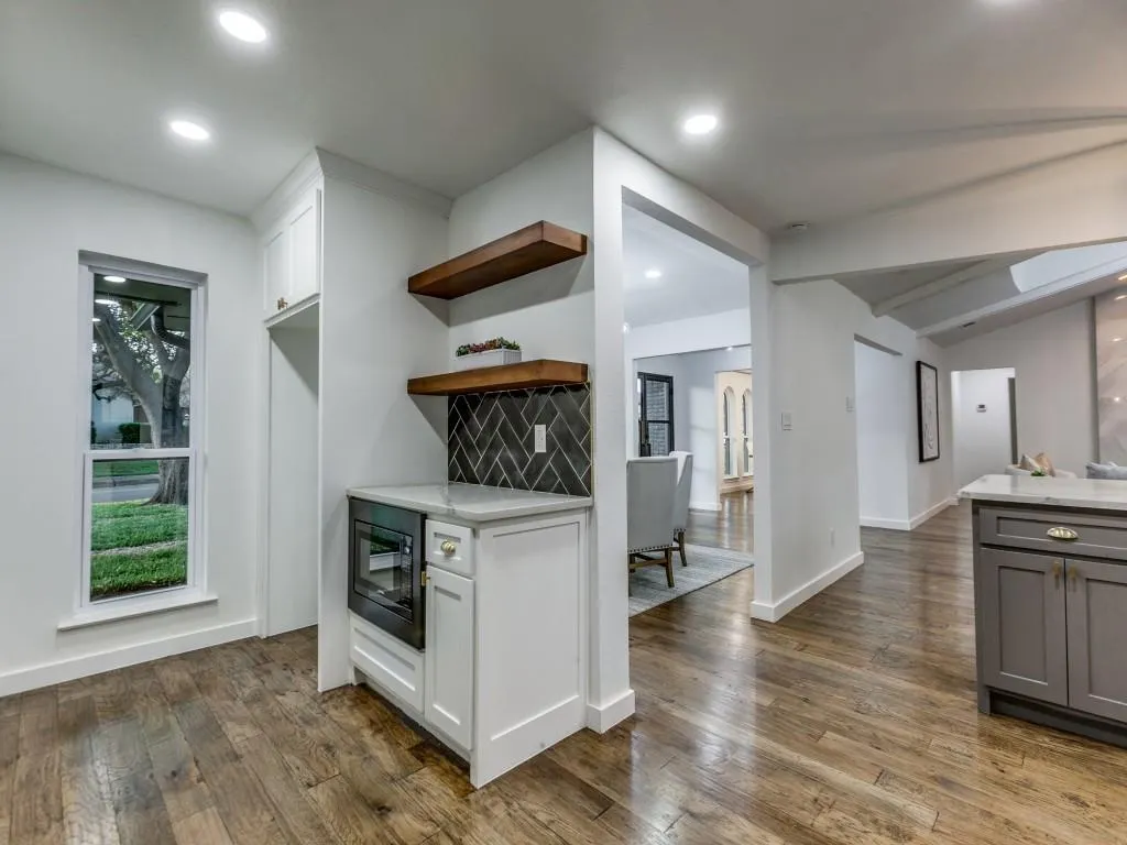 6826 Town Bluff Drive