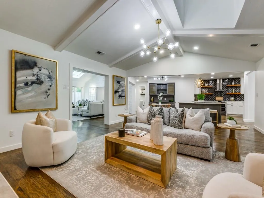 6826 Town Bluff Drive