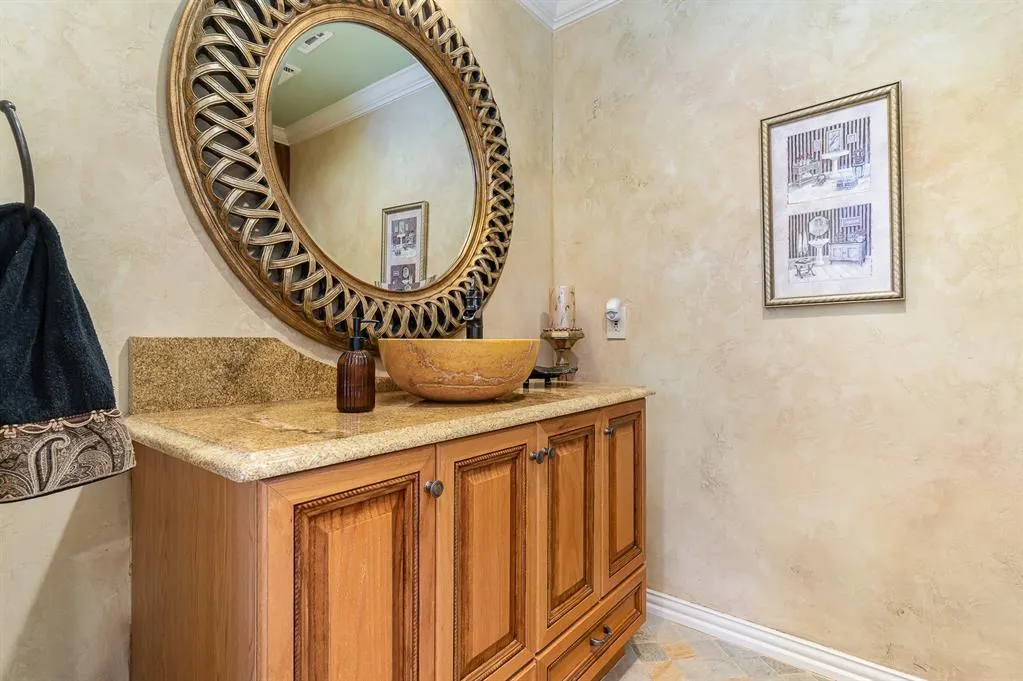 2204 Bridge View Lane