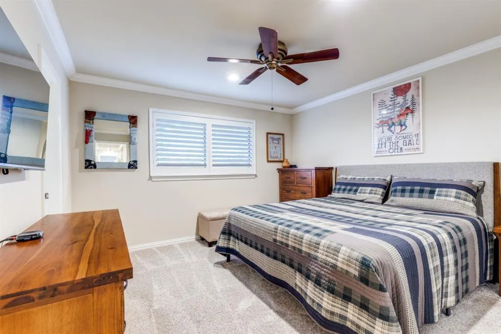 2204 Bridge View Lane