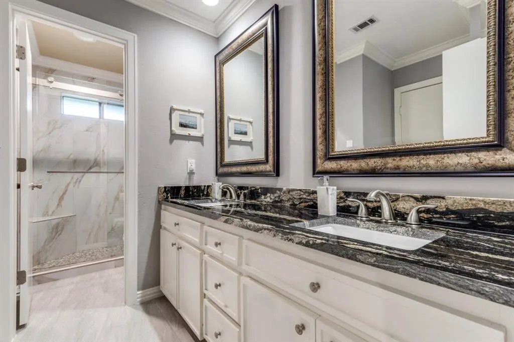 2204 Bridge View Lane