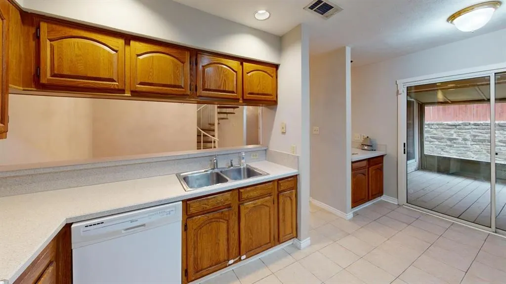 9712 Summerwood Circle