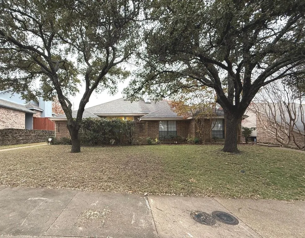 9712 Summerwood Circle
