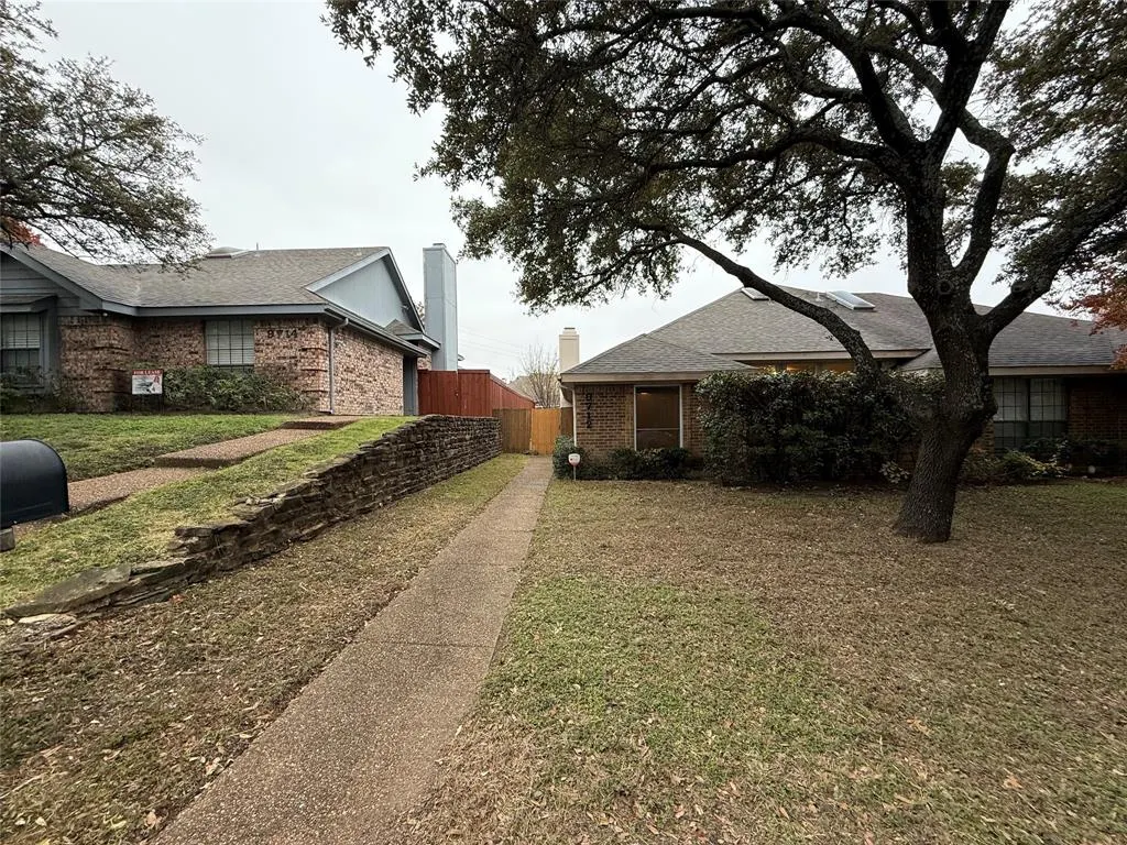 9712 Summerwood Circle