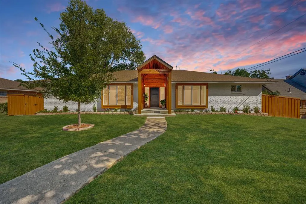 5414 Oak Trail