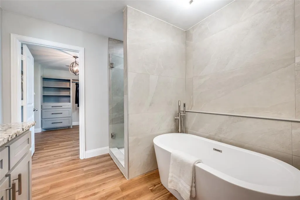 5414 Oak Trail