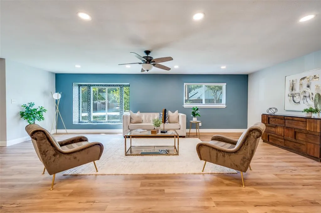 5414 Oak Trail