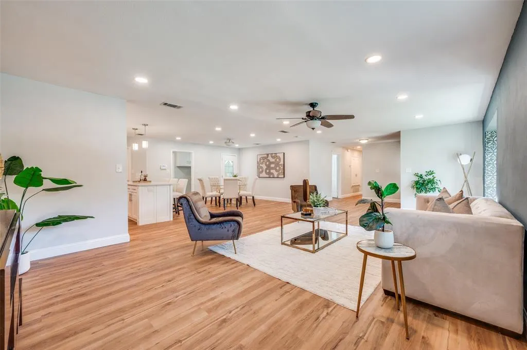 5414 Oak Trail