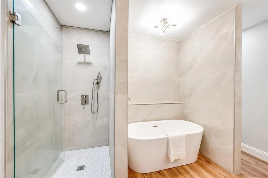 5414 Oak Trail