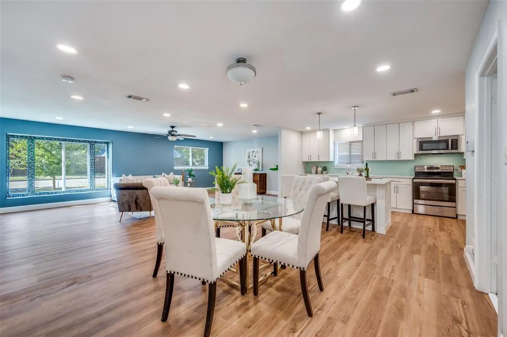 5414 Oak Trail