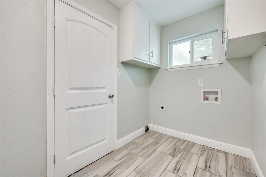 5414 Oak Trail