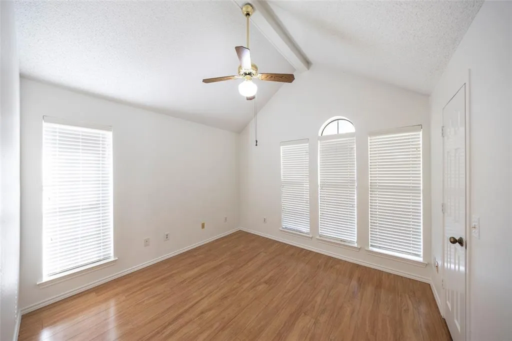 4457 Jenning Drive