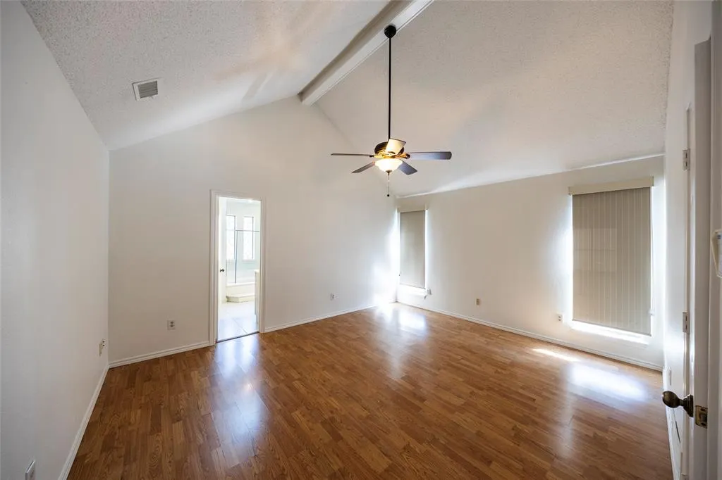 4457 Jenning Drive