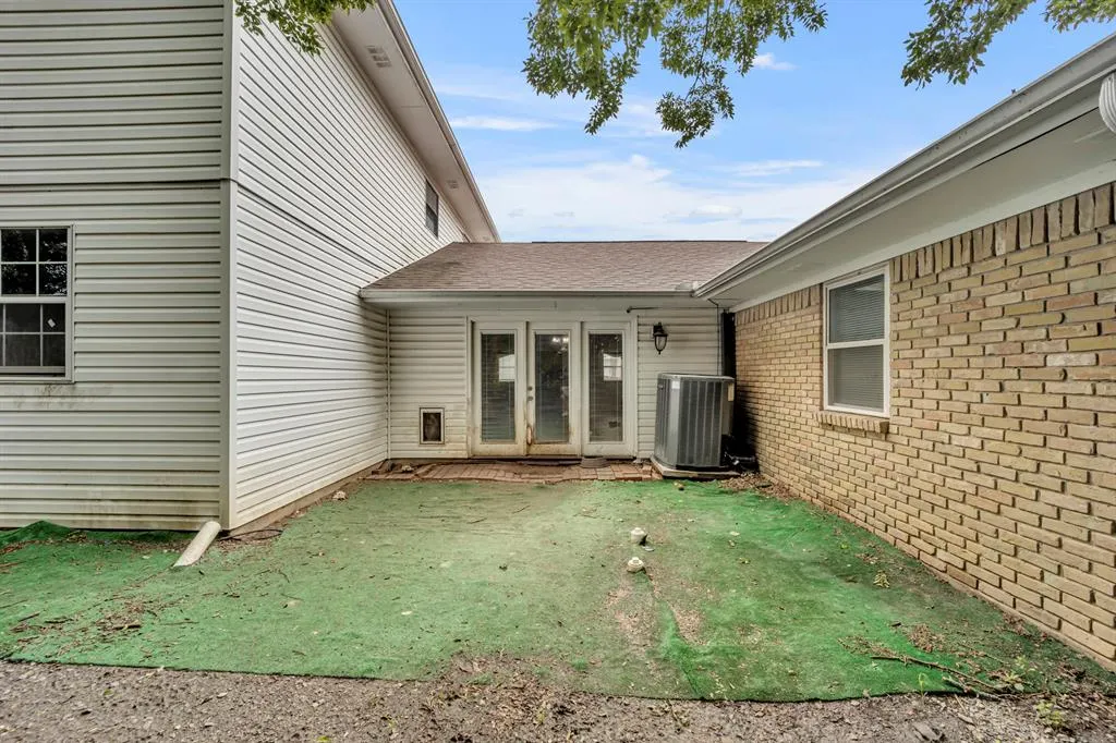 7354 Sterling Drive