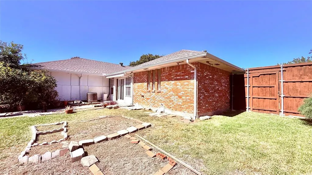 4020 Mcclary Drive