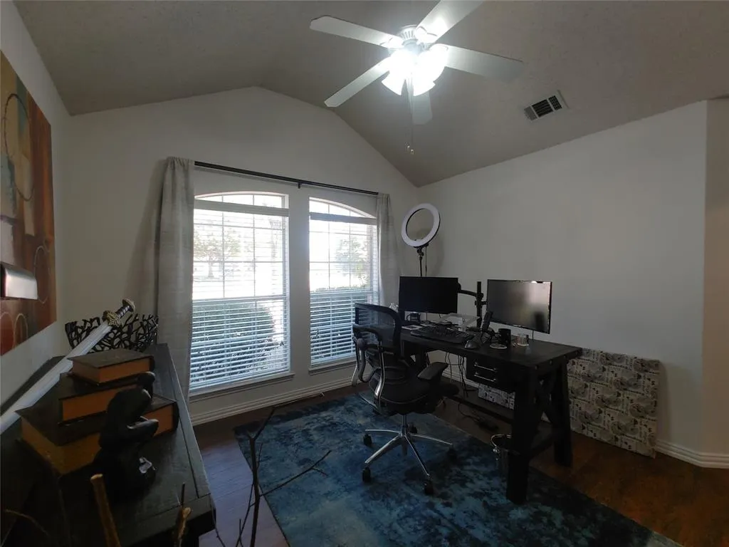 1010 Mark Twain Drive