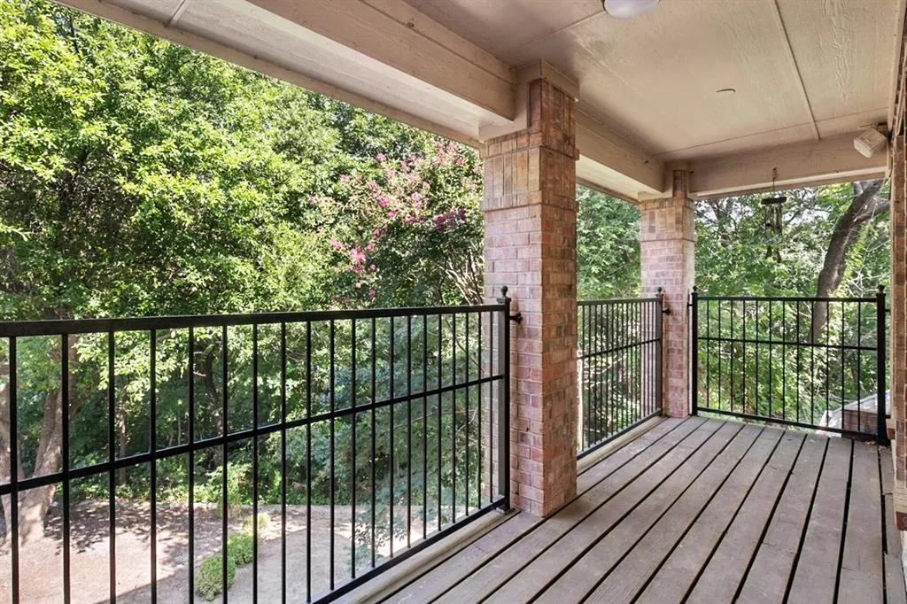 504 Broad Leaf Lane