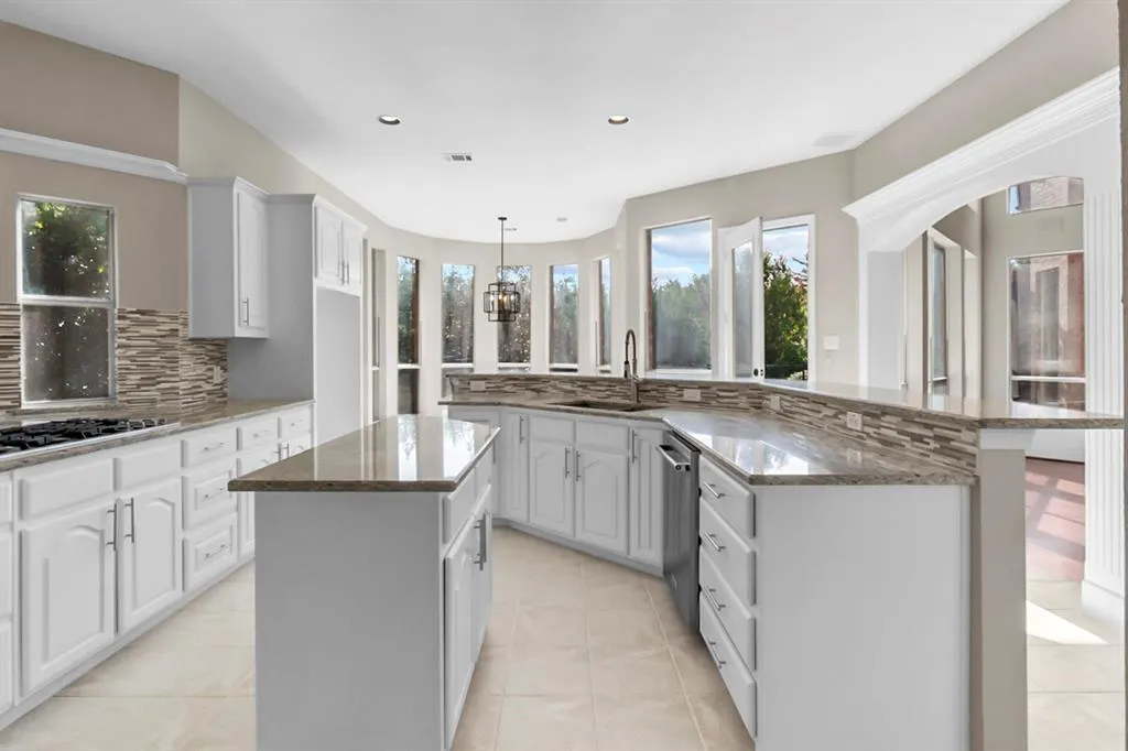 504 Broad Leaf Lane