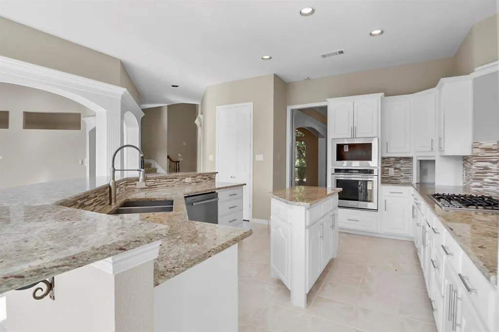 504 Broad Leaf Lane