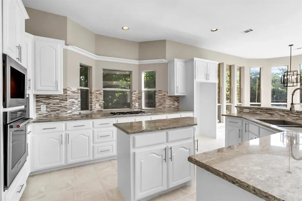 504 Broad Leaf Lane