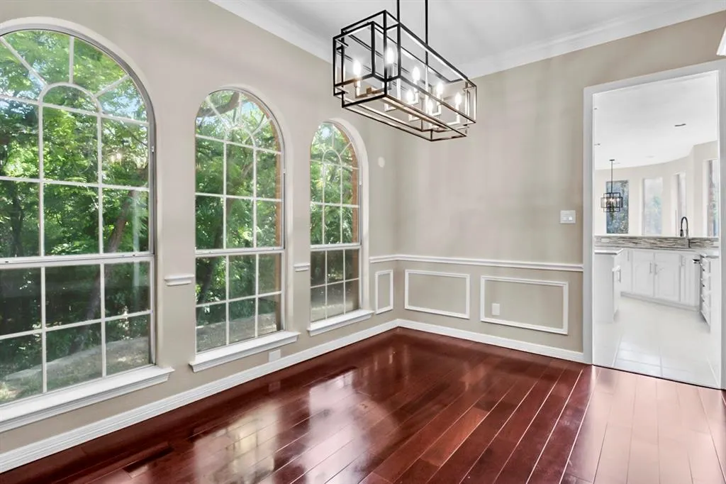 504 Broad Leaf Lane
