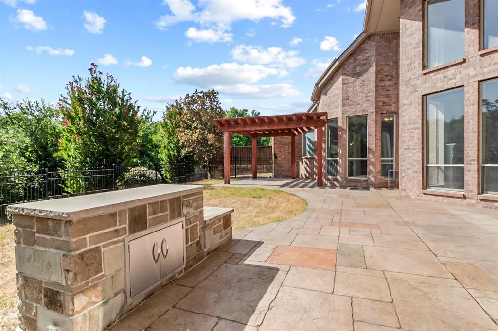 504 Broad Leaf Lane