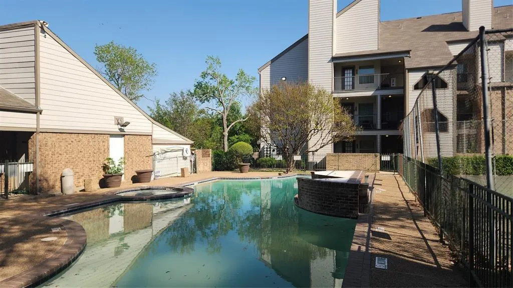 6108 Abrams Road, #627
