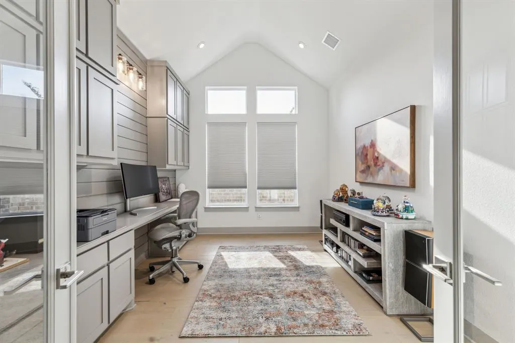 6252 Rocca Valle Drive