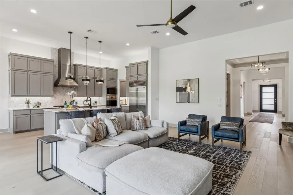 6252 Rocca Valle Drive