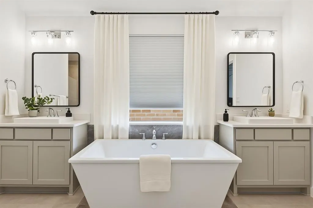 6252 Rocca Valle Drive