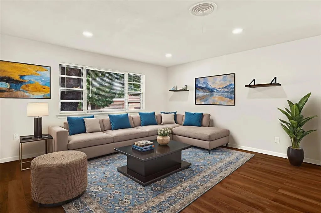 2523 Dorrington Drive