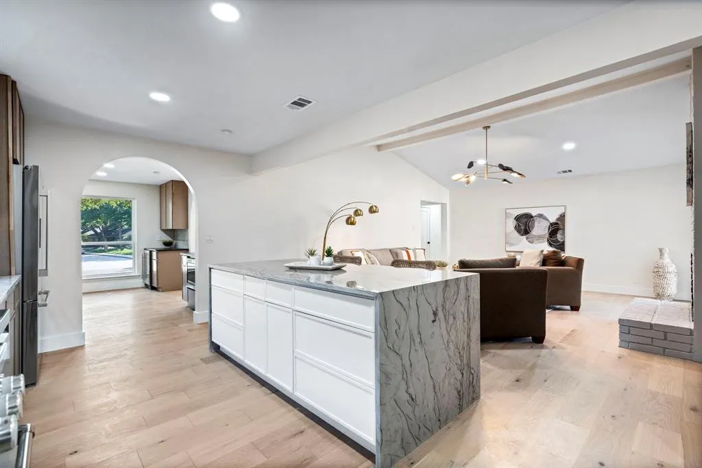 4927 Creighton Drive
